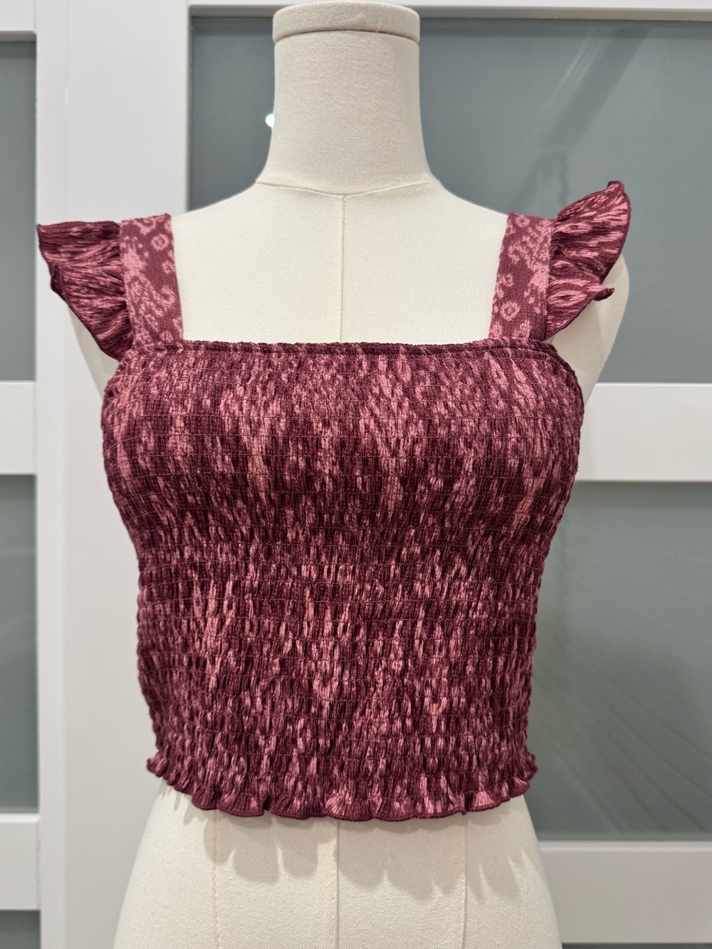 NWOT H&M Divided Smocked Ruffle Crop Top Pink Burgundy Size M